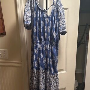 154) Mlle Gabrielle size largeBlue Paisley Print Women's Dress